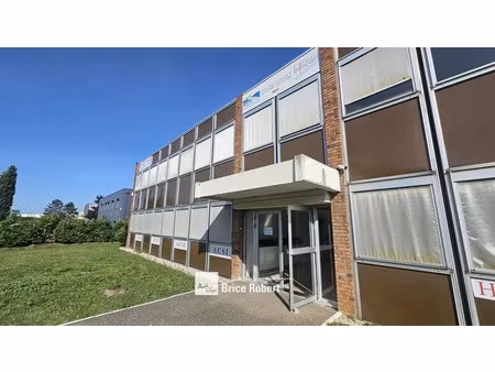 a vendre ou à louer - bureaux lumineux - chassieu