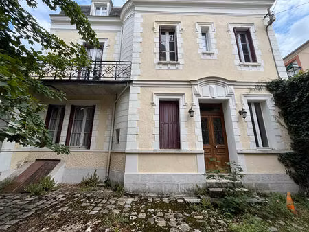 maison montargis 7 pièce(s) 199.09 m2