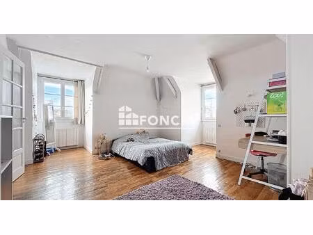 appartement 1pp - hypercentre / place de la république