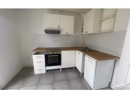 location maison  m² t-2 à hinx  620 €