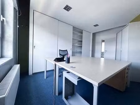 bureaux spacieux dans le site emblématique remy – louvain