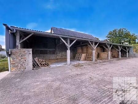 propriété en pierre à rénover avec dépendances