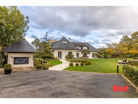 vente blot immobilier - propriete d'exception - terrain de 2.9 hectares - etang - piscine