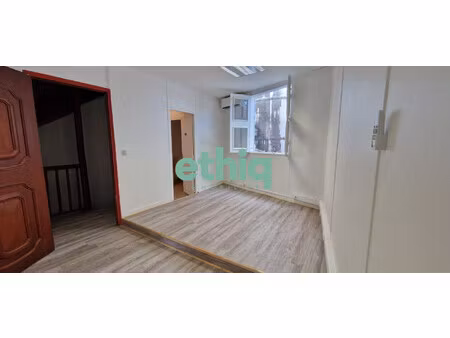 pointe à potre - bureaux lumineux