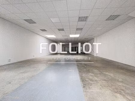 a louer local commercial granville 300m2