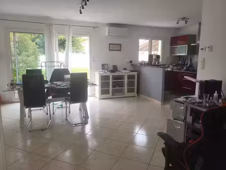 maison à vendre 3 pièces ()