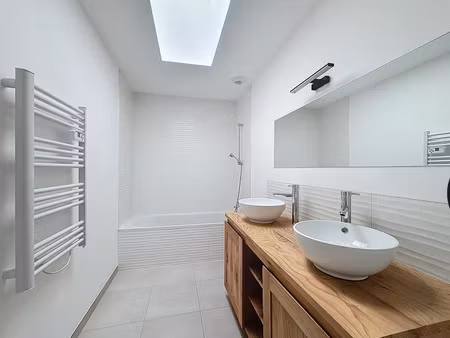 location maison 5 pièces 100 m² à saint-médard-en-jalles (33160)  1 540 €