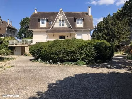propriété 9 pièces 205 m²