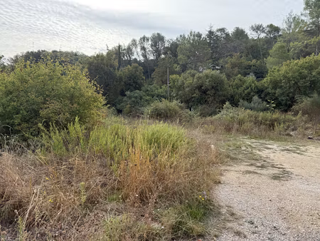 vente terrain 607 m² à brignoles (83170)  128 999 €