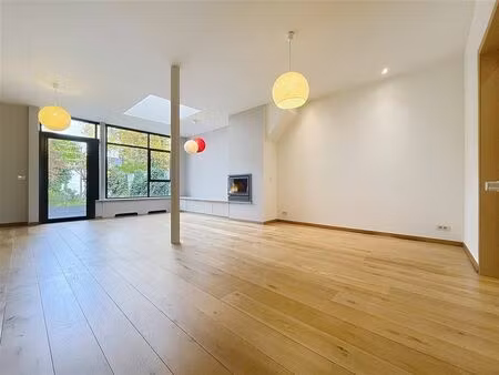 maison à louer à avenue guillaume detroch 8 auderghem (vbd48725)