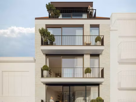 appartement te koop in knokke-heist met 2 slaapkamers