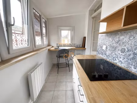 location meublée appartement 1 pièce 38 m² à saint-affrique (12400)  410 €