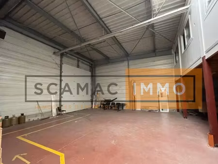 local d'activités de 299m²