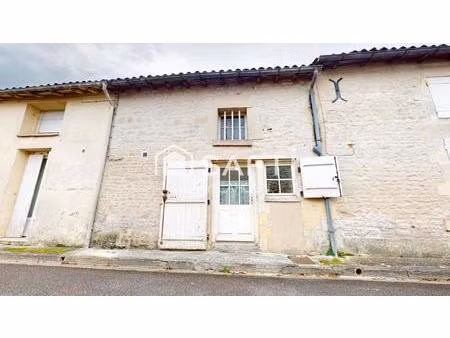 maison en pierre à rénover – 5 pièces – 110 m² – centre de châteaubernard