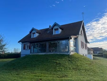 maison de 164 m2 sur sous-sol  4 chambres  terrain et dépendance