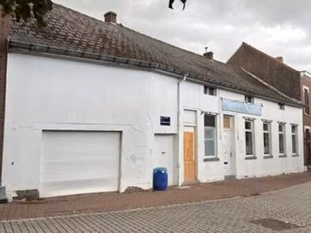 ancien établissement horeca avec garage et dépendances