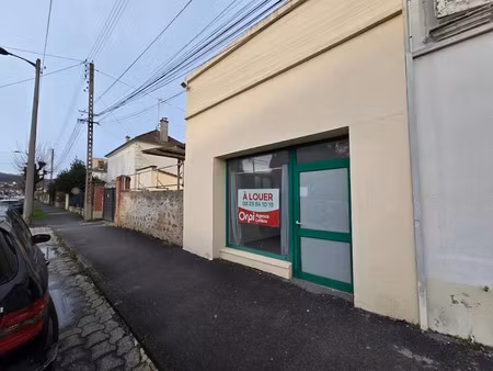 location locaux professionnels 200 m² à chateau-thierry (02400)  2 000 €