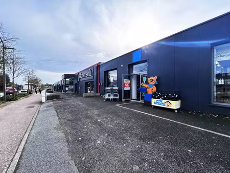 local commercial 750m2