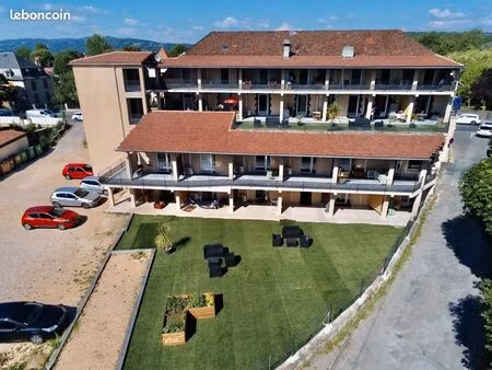 studio meublé réservé aux seniors - centre de bretenoux