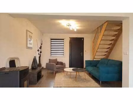 location maison à isigny-le-buat (50540) : à louer / 73m² isigny-le-buat