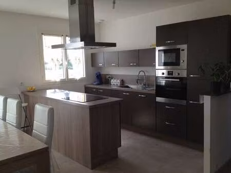 location maison à vains (50300) : à louer / 75m² vains