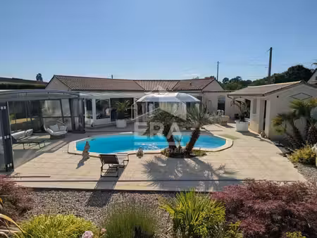 maison à vendre de plain pied à saint front de pradoux en dordogne 7 pièces 196.5 m2