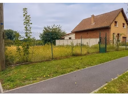 terrain à vendre de 1 683 00 m² (80)