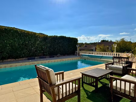 location maison 7 pièces  173.00m²  grabels