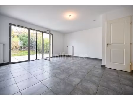 millery – maison contemporaine t4 : confort  modernité et luminosité avec jardin et garage