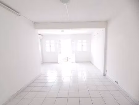 local d'activités à louer