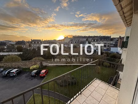 à louer - bel appartement t3 en plein centre de fougères