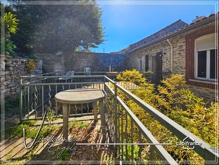 ancien couvent du xixᵉ siècle avec terrasses et jardins – courniou  haut-languedoc