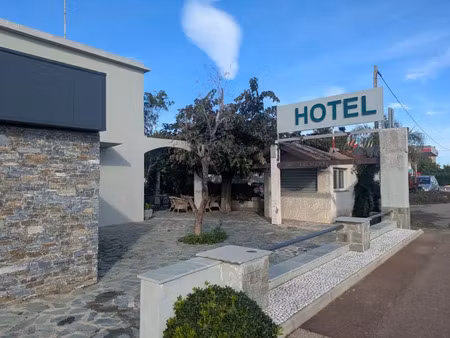 rare à la vente : hôtel 2* à moriani-plage murs et fonds d