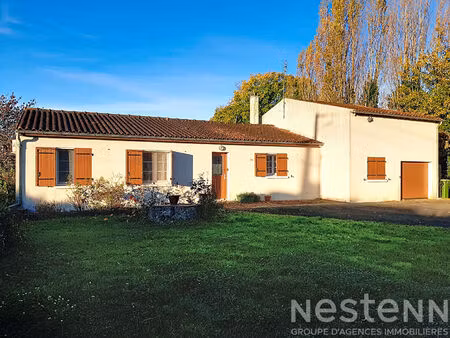 maison à vendre à la clisse  3 chambres  97 m² piscine  2491 m² de terrain