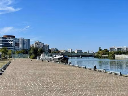 appartement 3 pièce(s) 55 m2 avec balcon