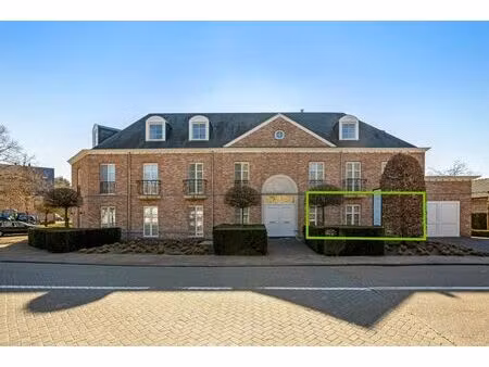 gemeubelde gelijkvloerse studio in het centrum van kasterlee-lichtaart!