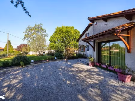 vente maison 6 pièces 142 m² à birac (16120)  307 110 €