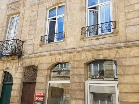 location appartement 1 pièce 38 m² à bordeaux (33800)