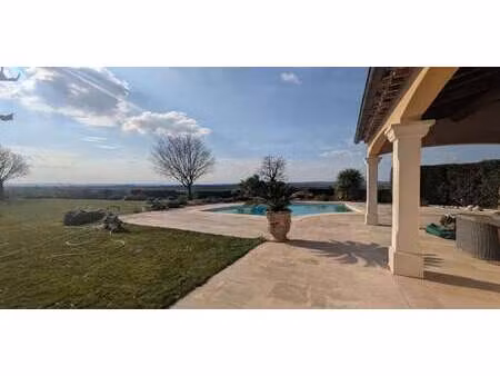 maison avec piscine et terrasse uzès (30)