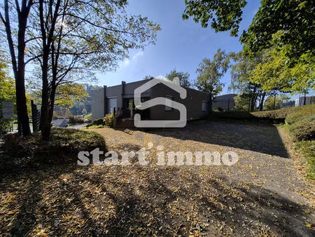 besançon  bâtiment indépendant à usage de bureaux de 235 m2