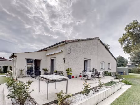 maison t5/6 138m2 rénovée à sémalens