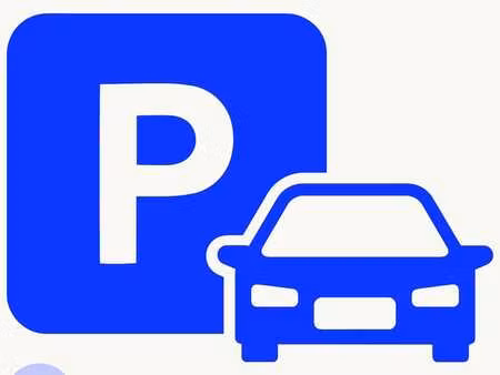 ruime autostaanplaats te koop