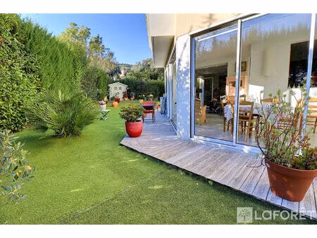 appartement hyères 3 pièces  jardin privatif 186 m²  garage  stationnement