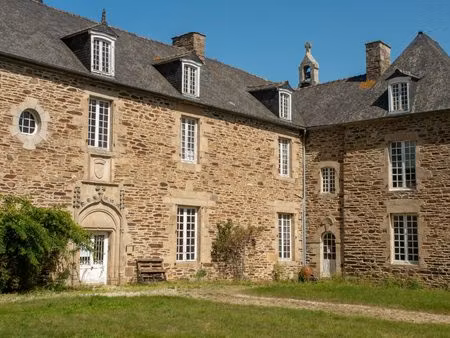 manoir du xve siècle  ses dépendances et son parc