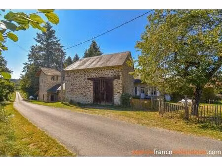 ensemble immobilier en pierres rénové