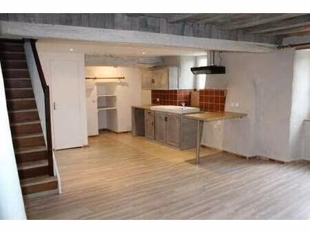 location maison à méral (53230) : à louer / 49m² méral