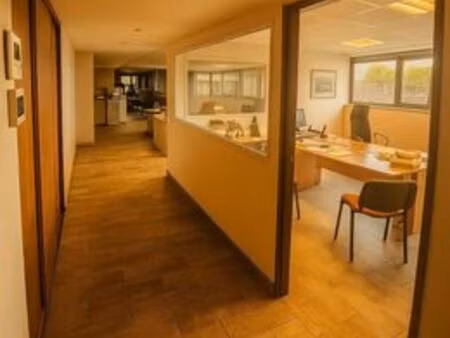 prestigieux bureau de 204 m2 en location - aix-en-provence  france