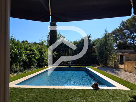 magnifique bastide provencale de 180m² environ lumineuse au calme absolu sur la commune de