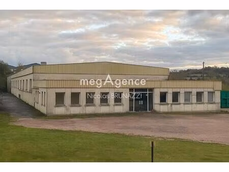 bâtiment industriel de 2112 m² zone industrielle 61120 vimoutiers