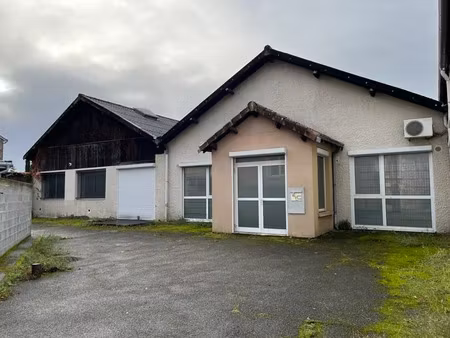 vente locaux professionnels à saint-junien (87200)  143 640 €